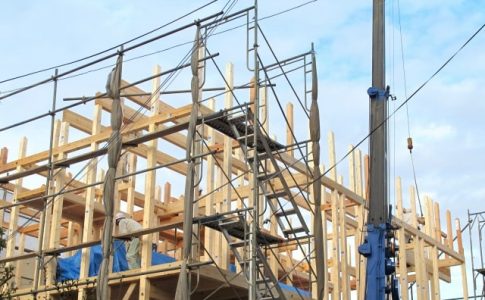 木造住宅の建築現場